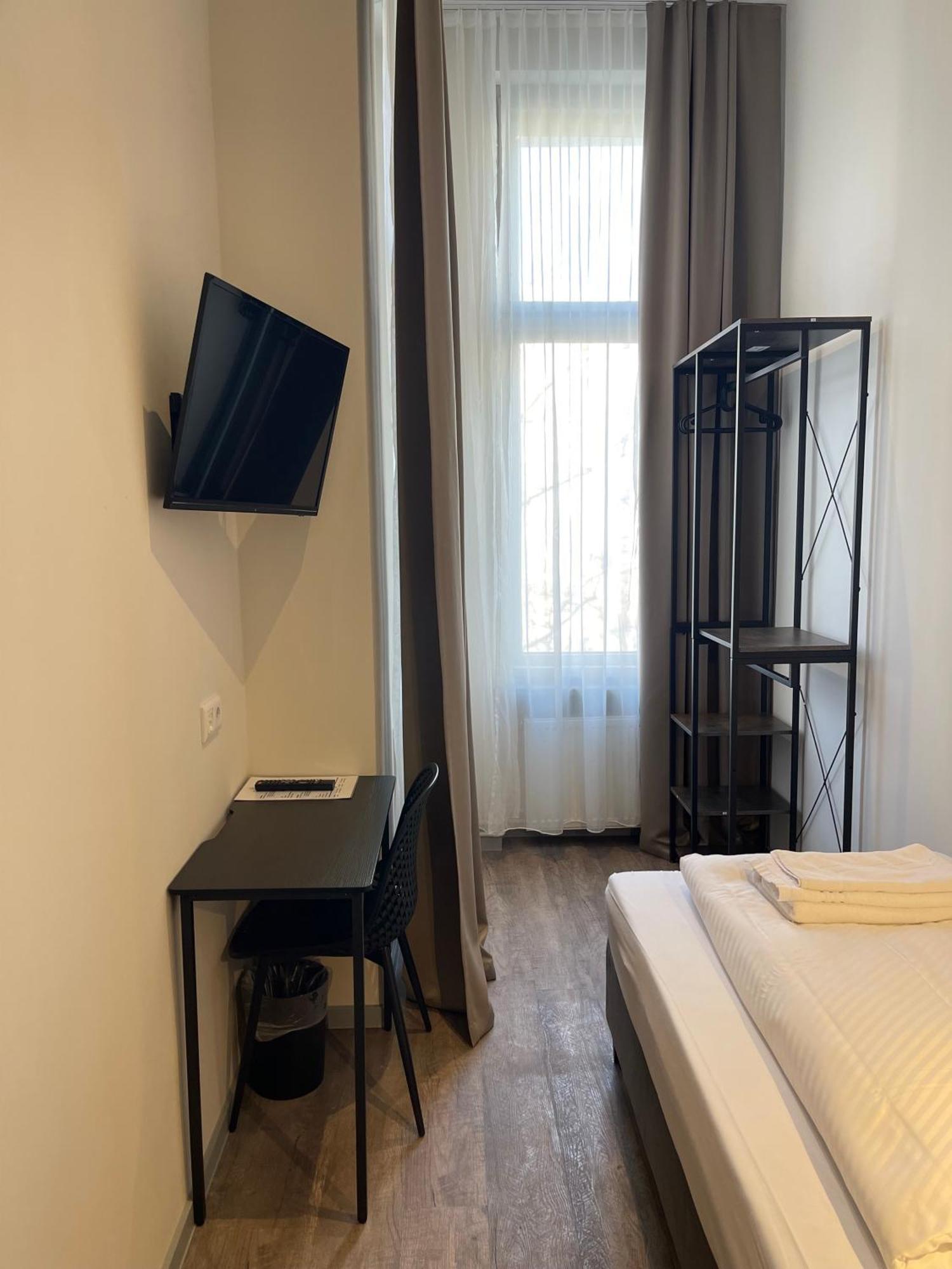 Motel Blue - Minimalist Boutique Hotel — Fotos 1
